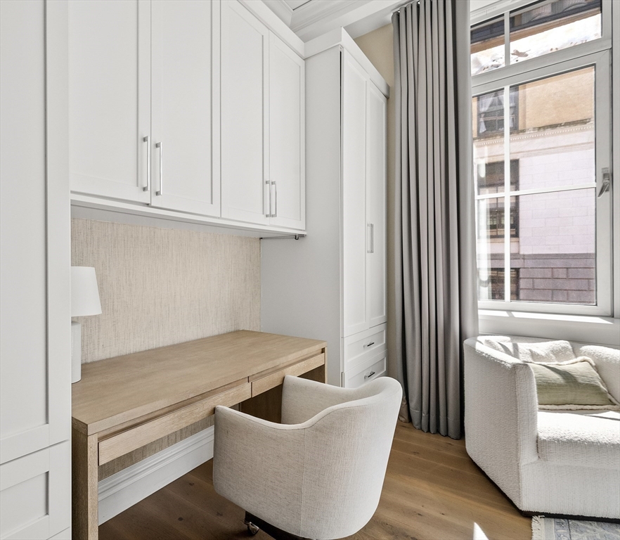 32 Derne Street, Unit 3A Boston, MA 02114 - Photo 12 of 34