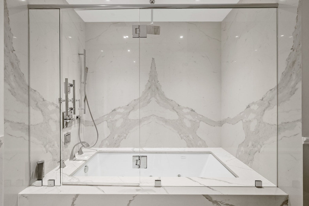 32 Derne Street, Unit 3A Boston, MA 02114 - Photo 18 of 34