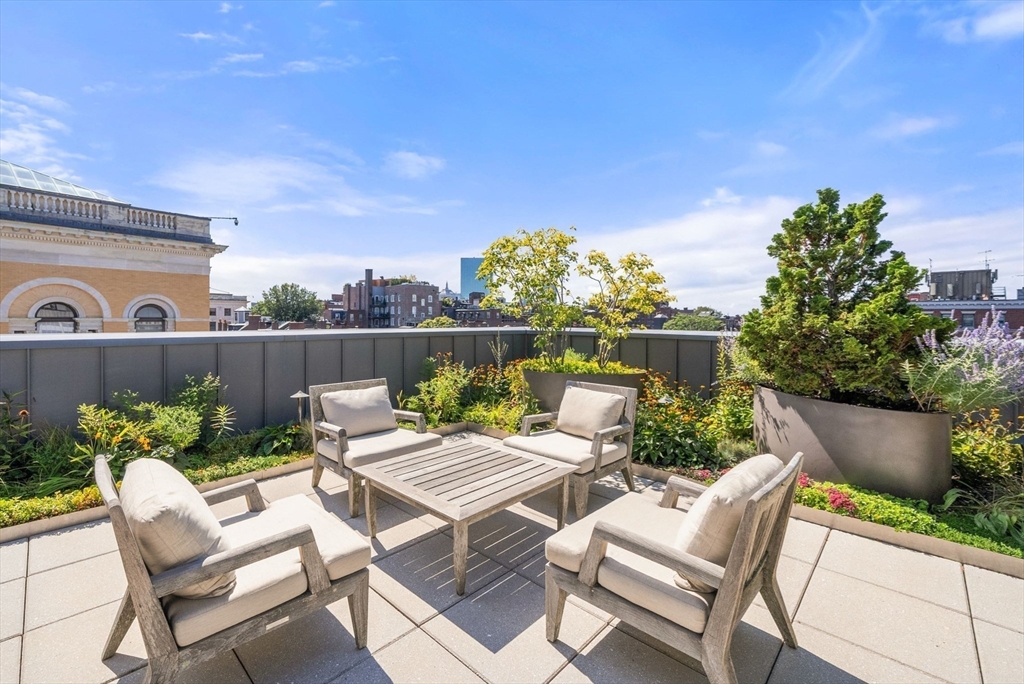 32 Derne Street, Unit 3A Boston, MA 02114 - Photo 29 of 34