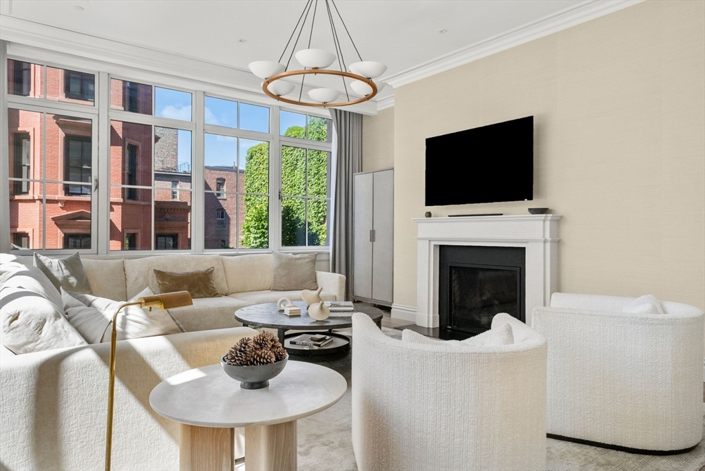 32 Derne Street, Unit 3A Boston, MA 02114 - Photo 4 of 34