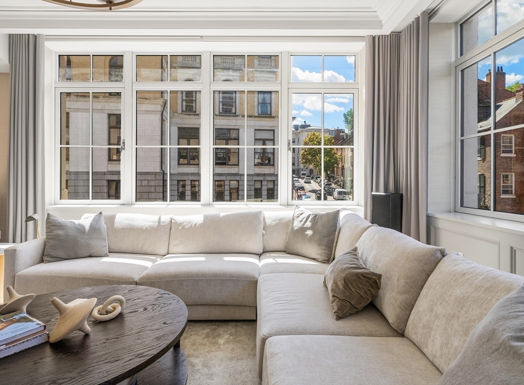 32 Derne Street, Unit 3A Boston, MA 02114 - Photo 5 of 34