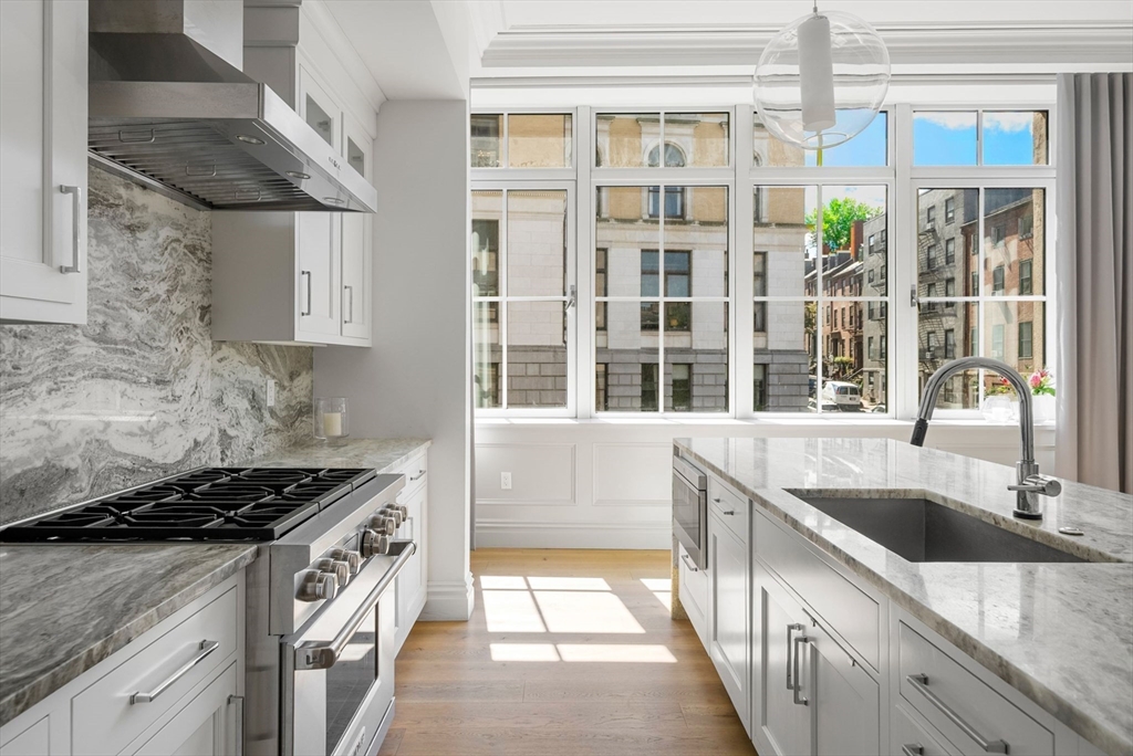 32 Derne Street, Unit 3A Boston, MA 02114 - Photo 9 of 34