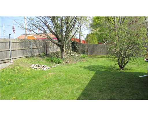 20 Maplewood Road Middletown, RI 02842 - Photo 11 of 12 Yard/Garden.