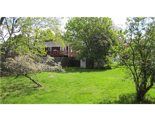 20 Maplewood Road Middletown, RI 02842 - Photo 12 of 12 Yard/Garden.