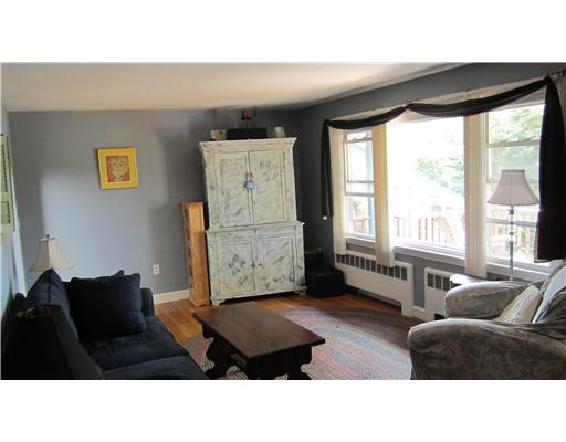 20 Maplewood Road Middletown, RI 02842 - Photo 6 of 12 Living Room.