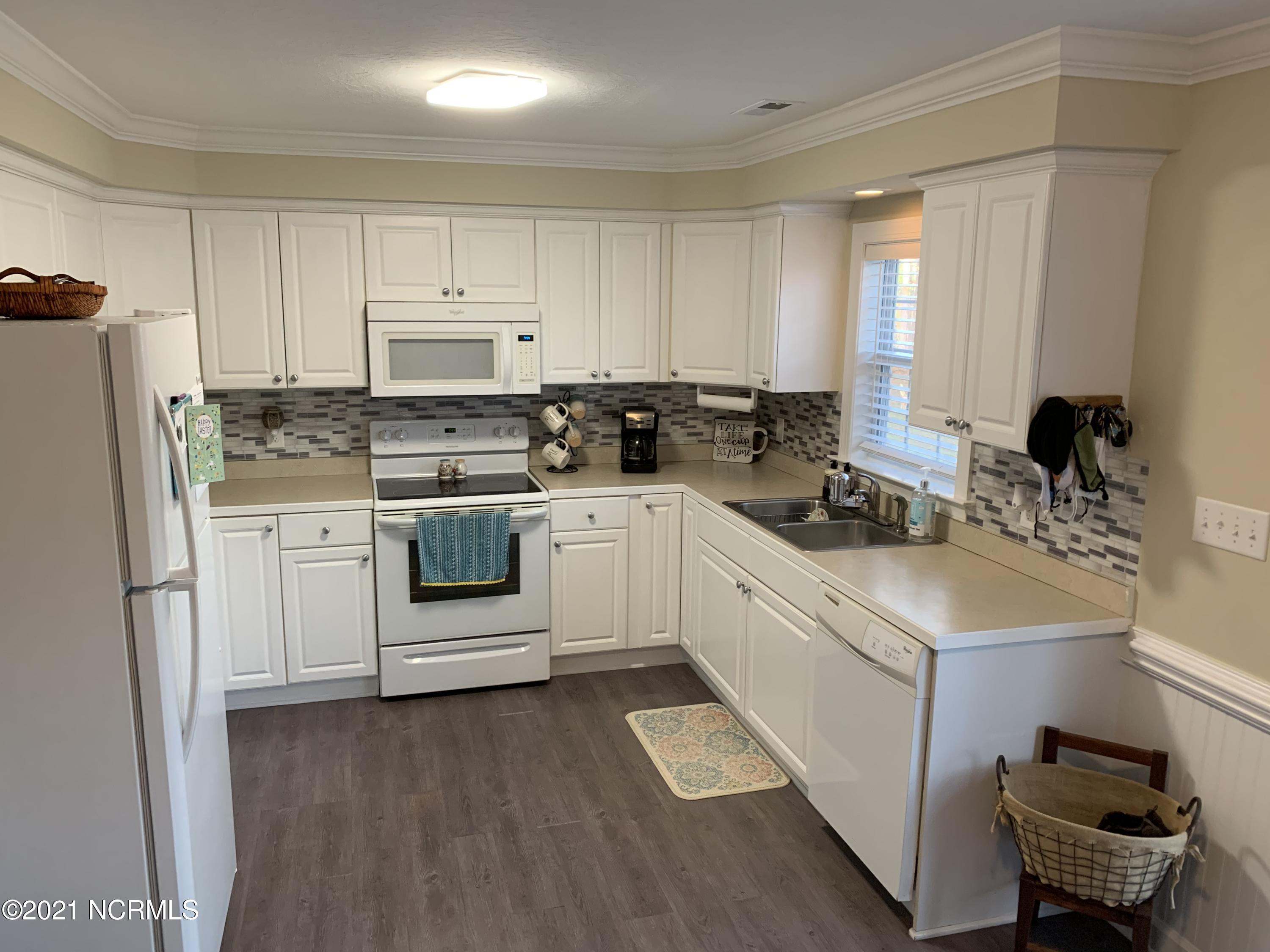 763 Edgewood Road Southport, NC 28461 - Photo 6 of 21 IMG-0653
