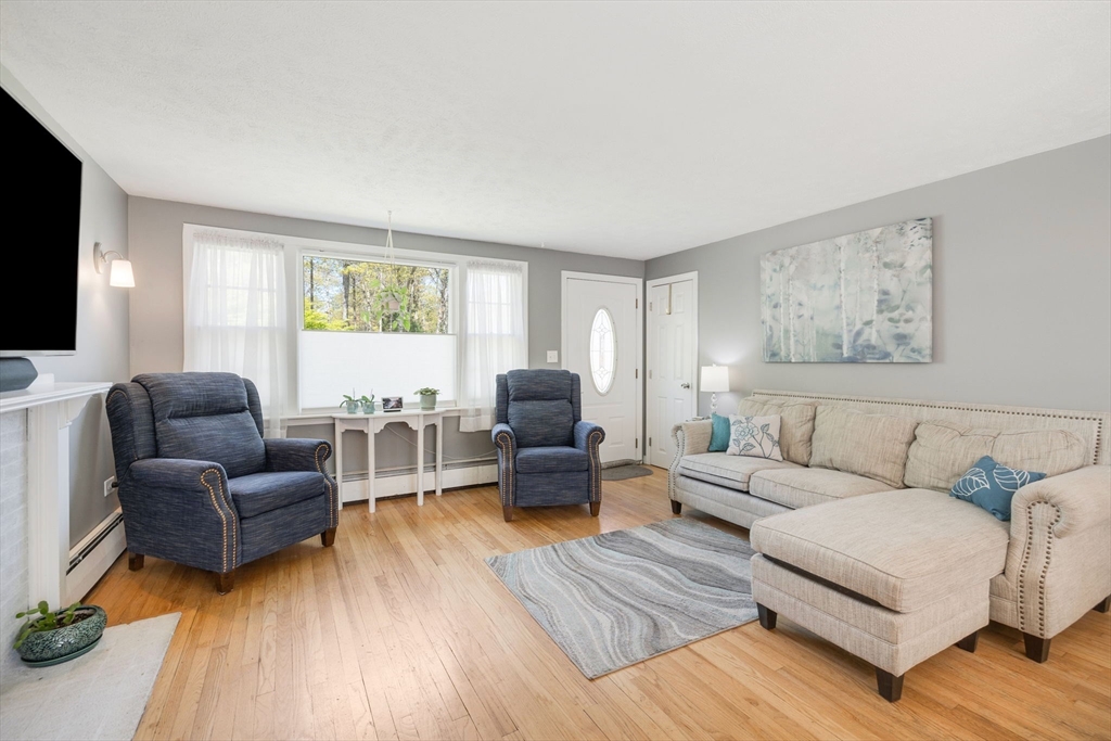 853 Sandwich Road Falmouth, MA 02536 - Photo 14 of 28 Gallery Image 14