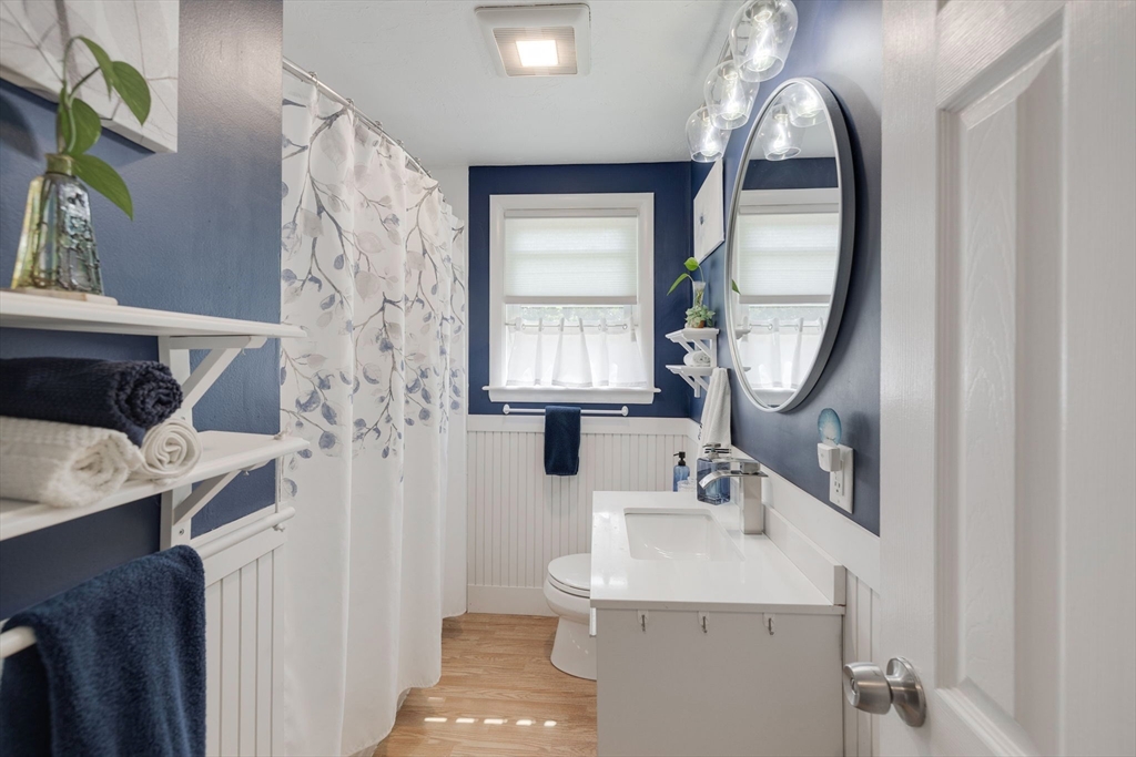 853 Sandwich Road Falmouth, MA 02536 - Photo 16 of 28 Gallery Image 16