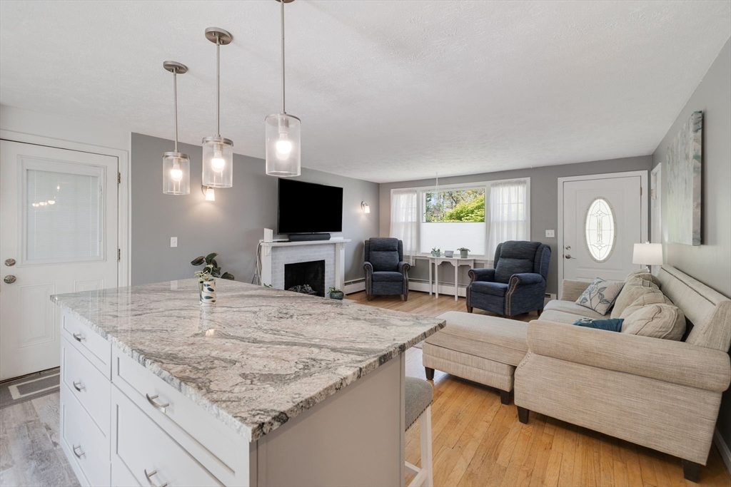 853 Sandwich Road Falmouth, MA 02536 - Photo 9 of 28 Gallery Image 9