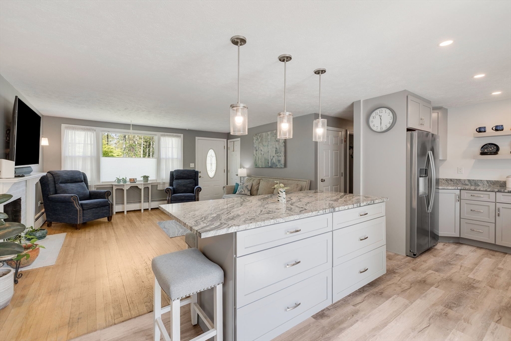 853 Sandwich Road Falmouth, MA 02536 - Photo 10 of 28 Gallery Image 10
