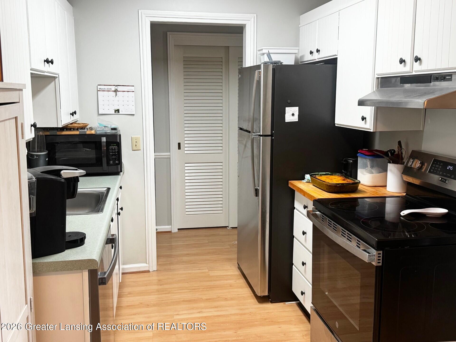 1740 Wellington Road, Unit 207 Lansing, MI 48910 - Photo 4 of 11 ea469545-bec1-40f6-9b1e-530dc7906345