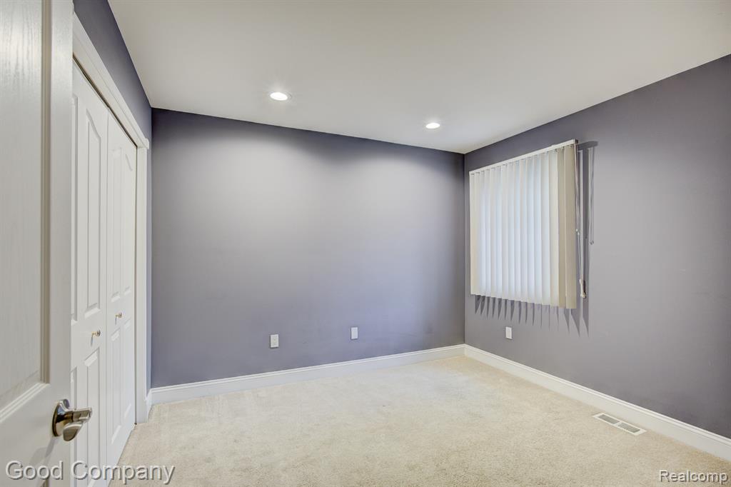 1660 Normandy Road Clawson, MI 48017 - Photo 24 of 38