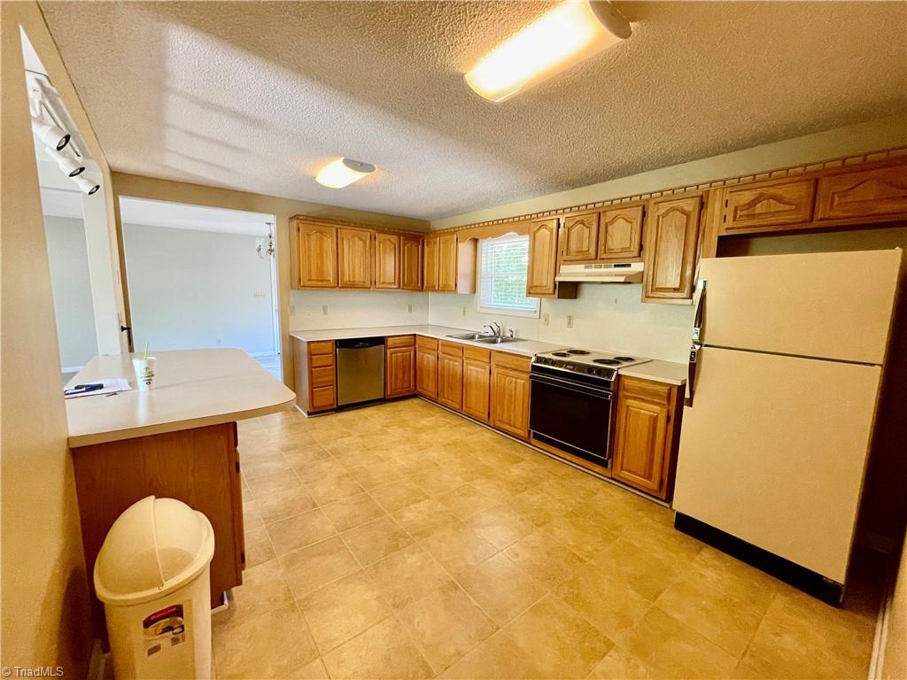 686 Fuller Mill Road Thomasville, NC 27360 - Photo 12 of 24