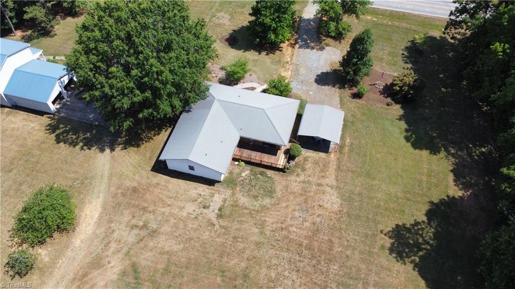 686 Fuller Mill Road Thomasville, NC 27360 - Photo 4 of 24