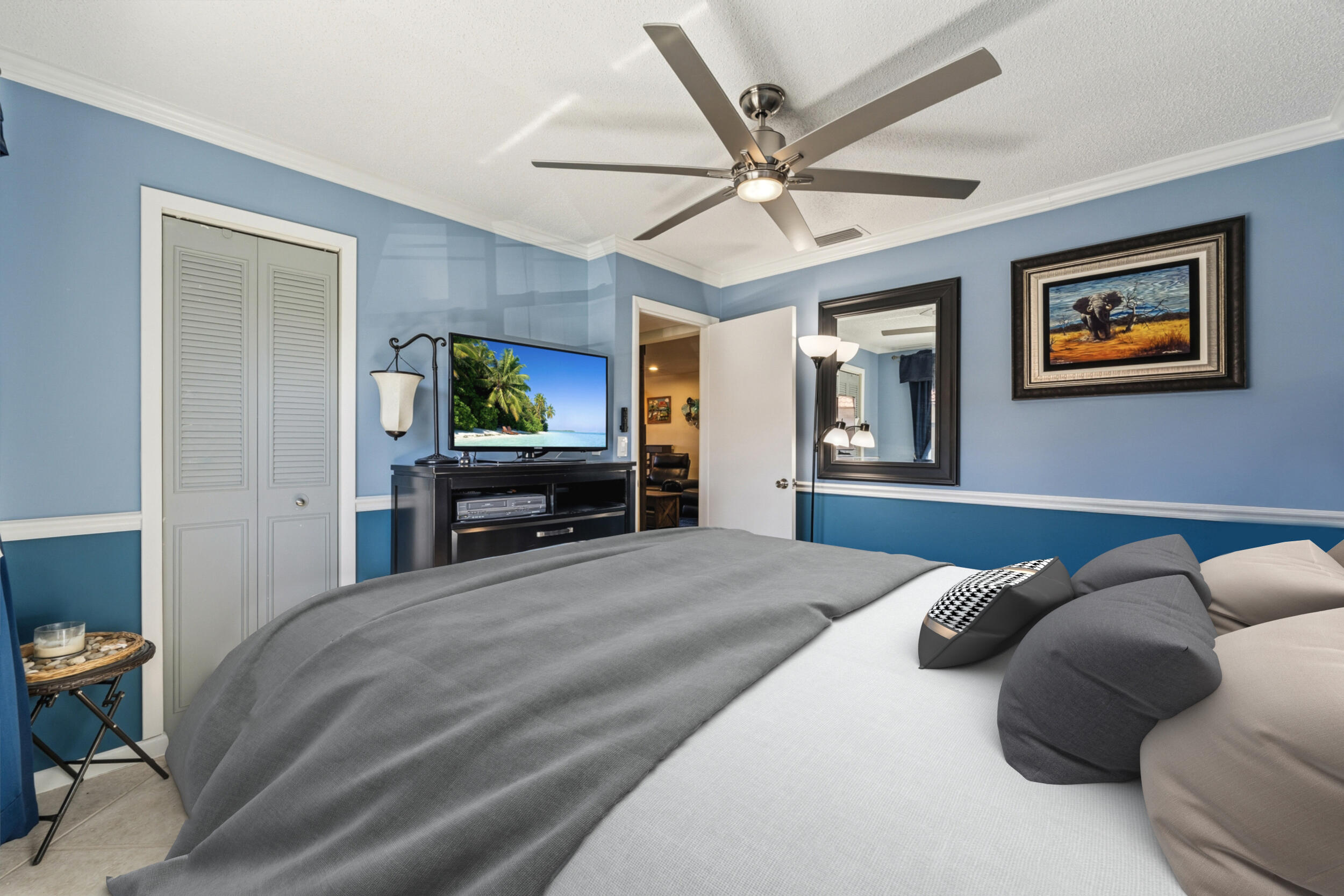 1919 Southwest Palm City Road, Unit 10F Stuart, FL 34994 - Photo 7 of 14 Guest bedroom