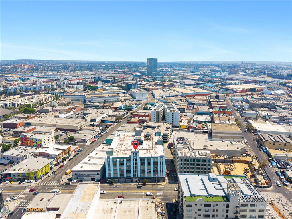 420 San Pedro Street, Unit 427 Los Angeles, CA 90013 - Photo 38 of 42 an aerial view of a city