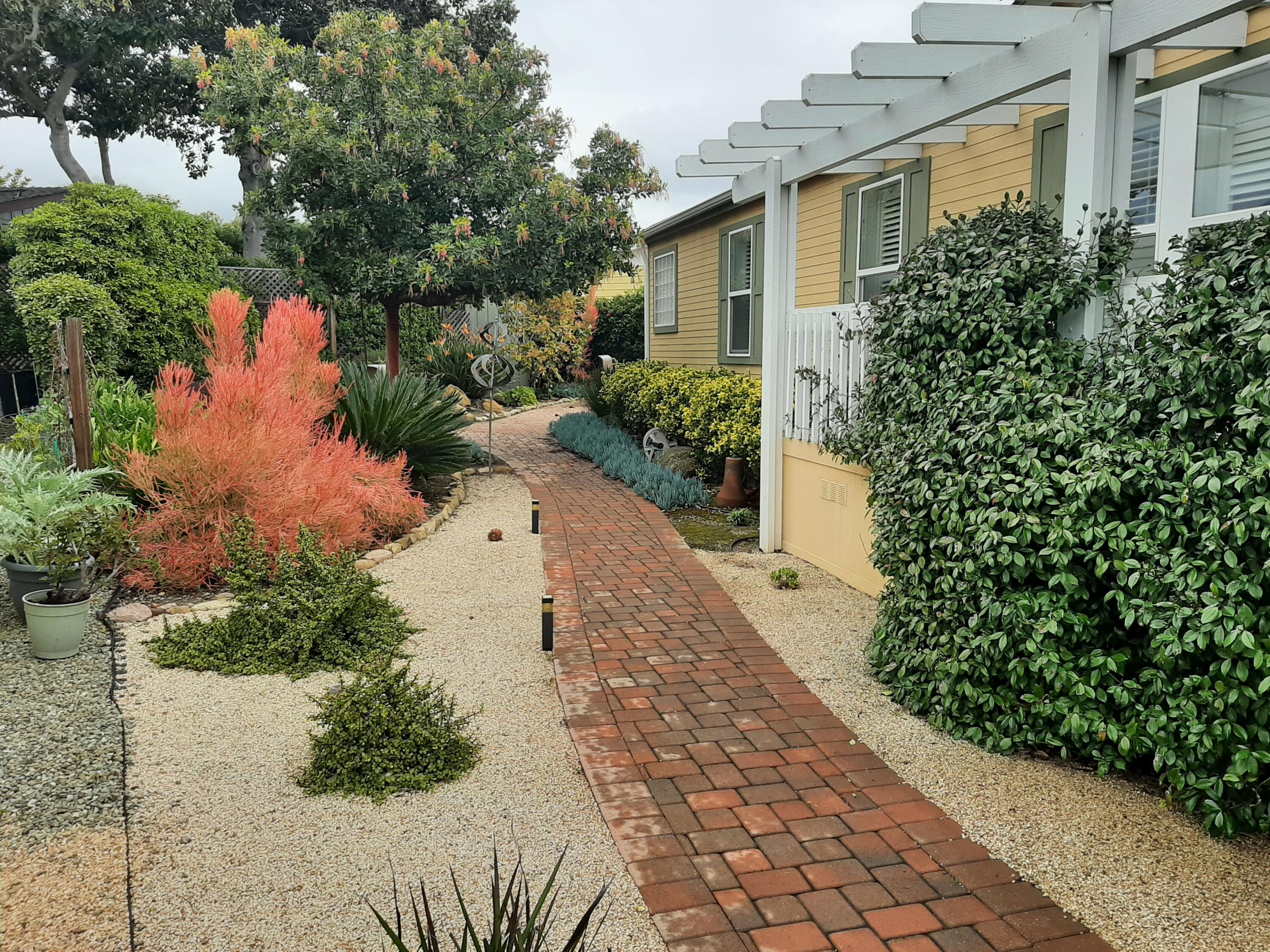 333 Old Mill Road, Unit 73 Santa Barbara, CA 93110 - Photo 5 of 26 Side Yard