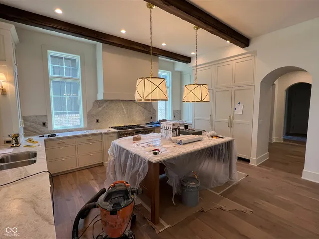 $2,395,000 | 10840 Dartmoor Court, Zionsville, IN 46077