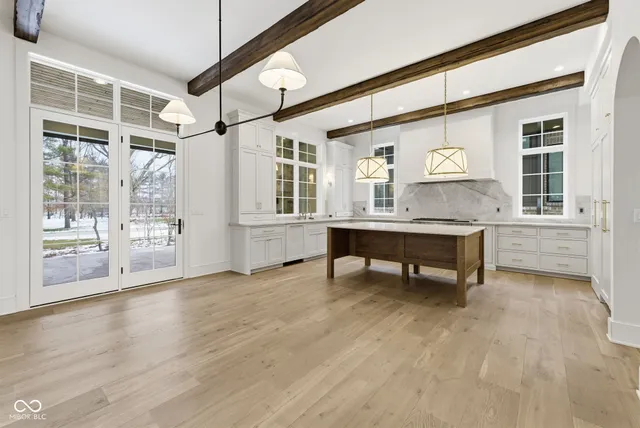 $2,395,000 | 10840 Dartmoor Court, Zionsville, IN 46077