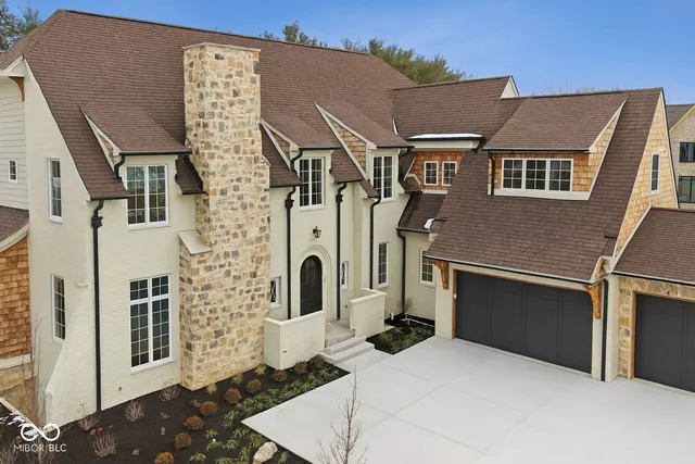 $2,395,000 | 10840 Dartmoor Court, Zionsville, IN 46077