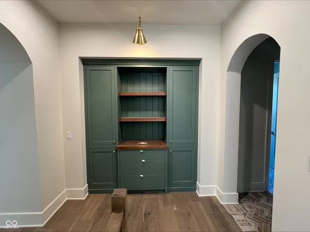 $2,395,000 | 10840 Dartmoor Court, Zionsville, IN 46077