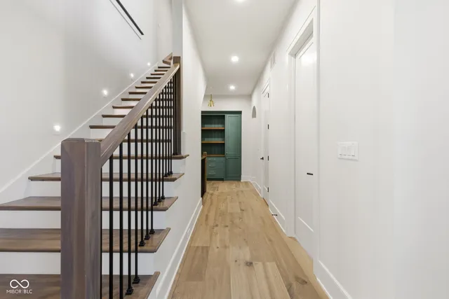 $2,395,000 | 10840 Dartmoor Court, Zionsville, IN 46077