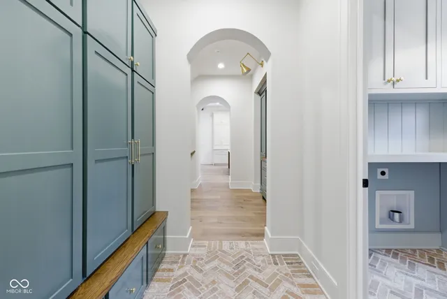 $2,395,000 | 10840 Dartmoor Court, Zionsville, IN 46077