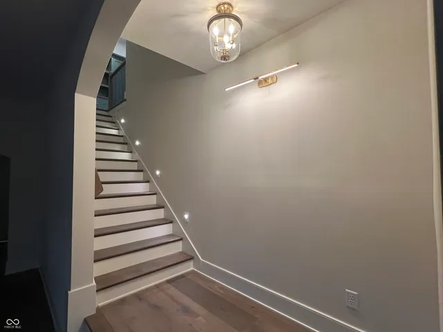 $2,395,000 | 10840 Dartmoor Court, Zionsville, IN 46077