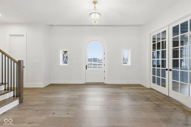 $2,395,000 | 10840 Dartmoor Court, Zionsville, IN 46077