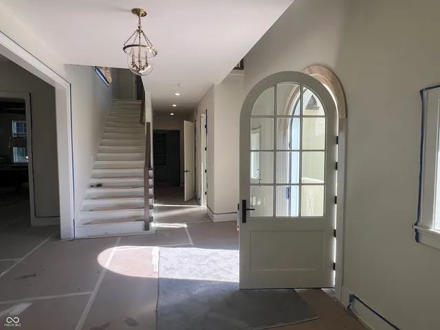 $2,395,000 | 10840 Dartmoor Court, Zionsville, IN 46077