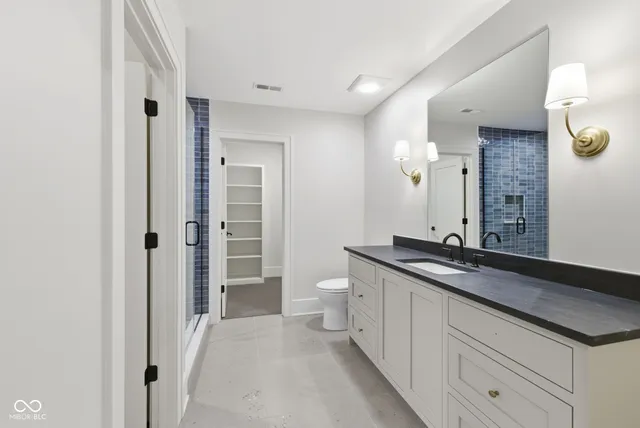 $2,395,000 | 10840 Dartmoor Court, Zionsville, IN 46077