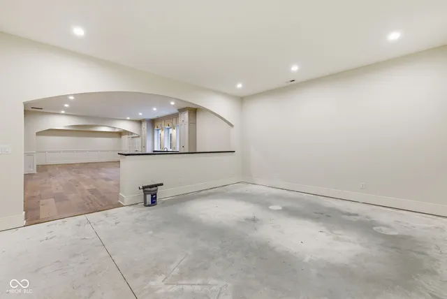 $2,395,000 | 10840 Dartmoor Court, Zionsville, IN 46077