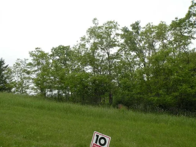 $39,900 | 1068 Combe Street, Ripon, WI 54971