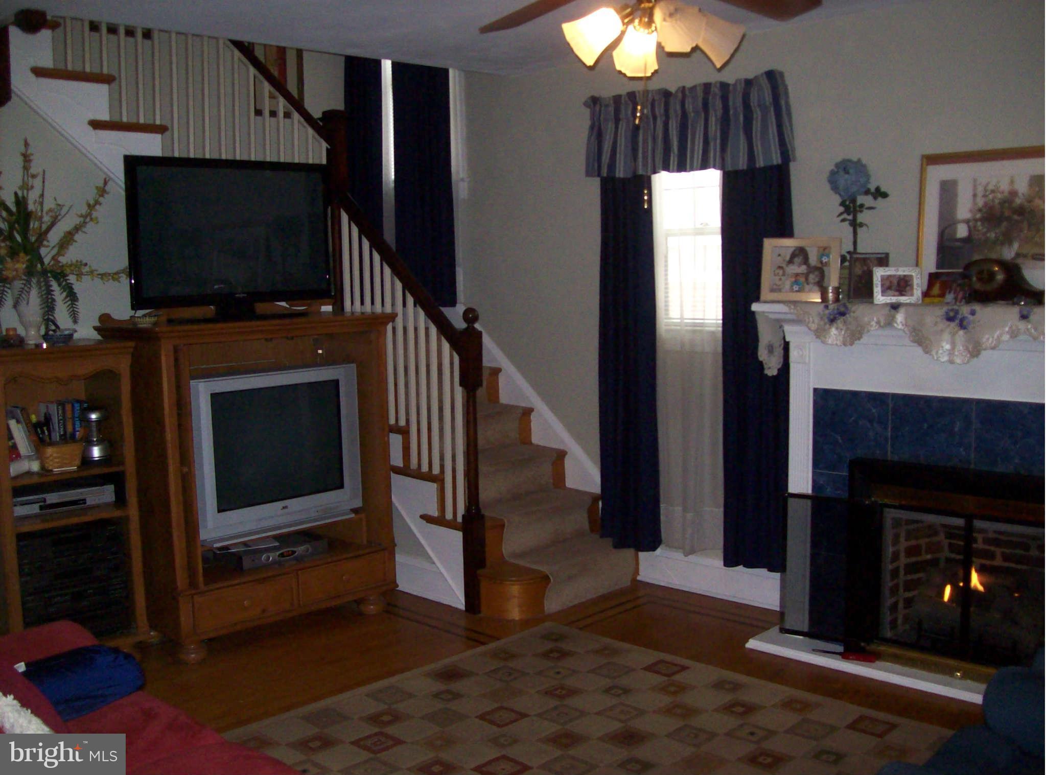 2905 Alden Road Baltimore, MD 21234 - Photo 6 of 28 Living Room