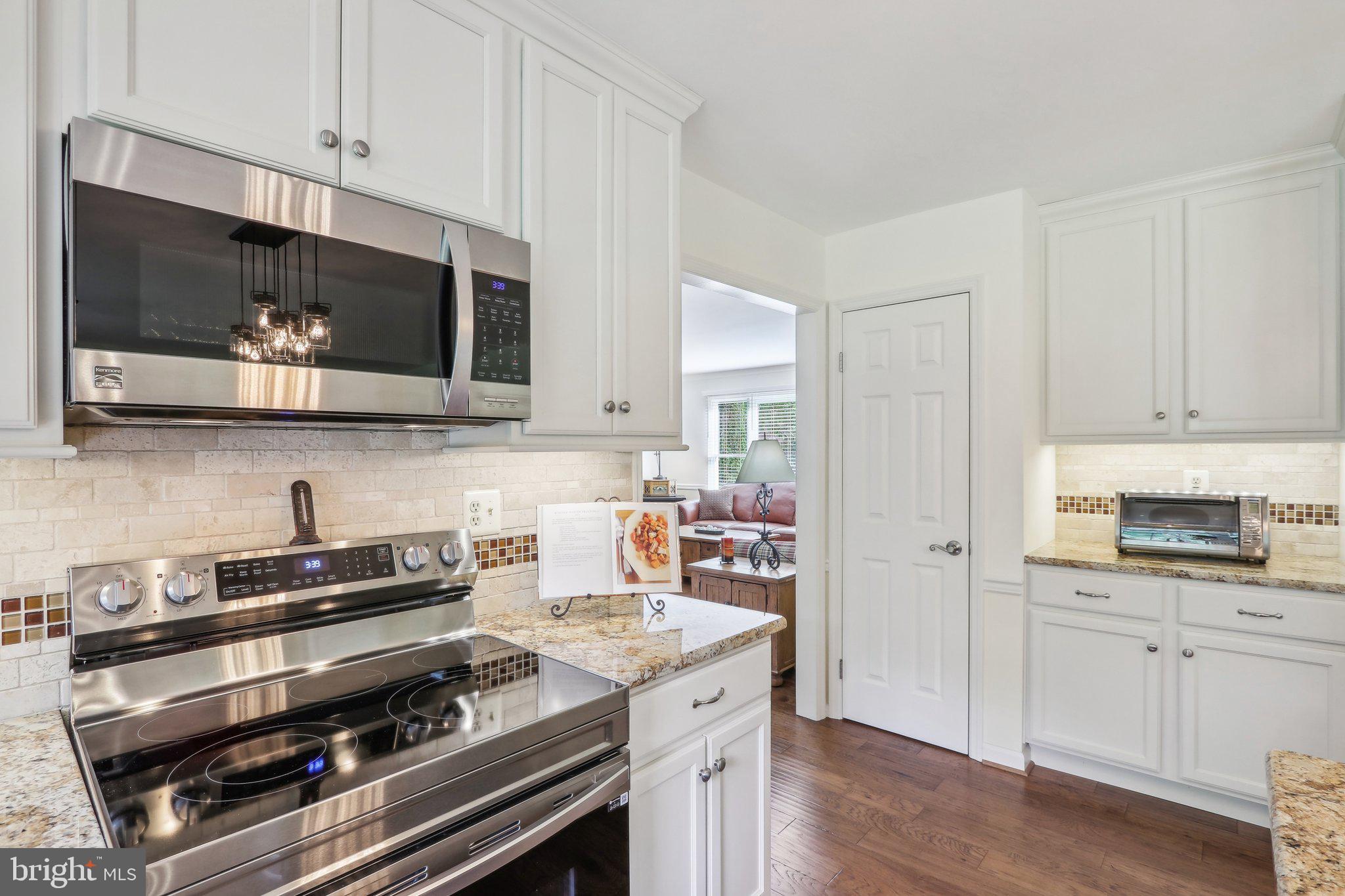 23 Abington Road Mount Laurel, NJ 08054 - Photo 21 of 75 Stainless steel appliances include new stove