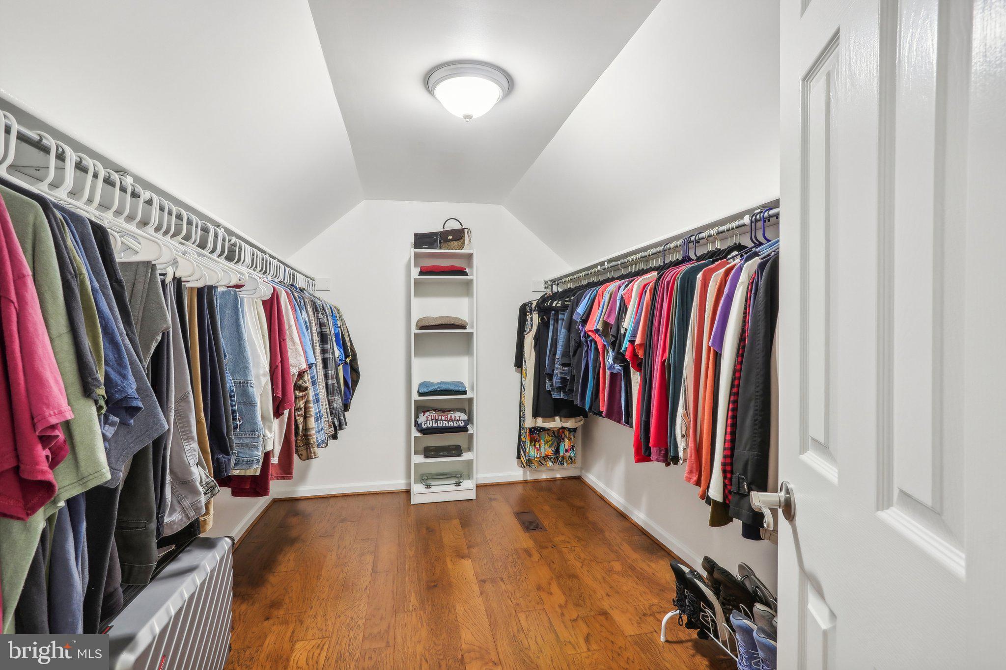 23 Abington Road Mount Laurel, NJ 08054 - Photo 37 of 75 Spacious walk-in closet