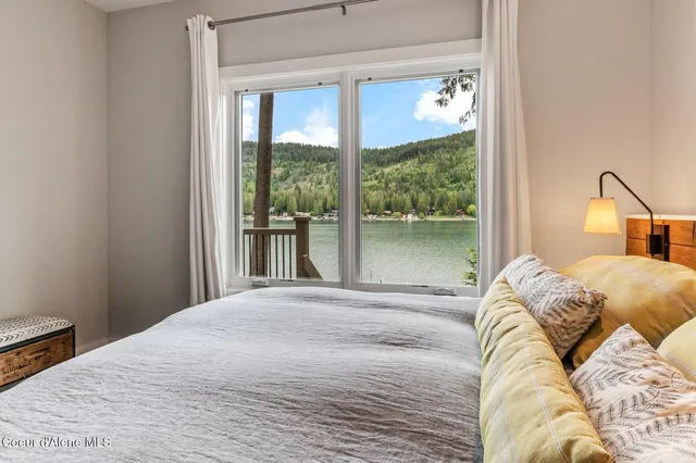 $2,300,000 | 130 Cedar Shoals Road, Sagle, ID 83860