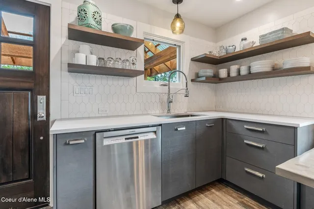 $2,300,000 | 130 Cedar Shoals Road, Sagle, ID 83860