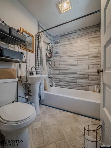 $230,000 | 816 South 7th Street, Douglas, WY 82633