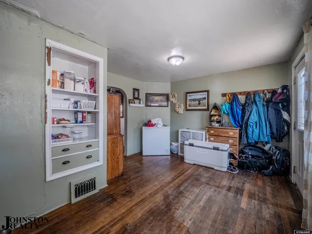 $230,000 | 816 South 7th Street, Douglas, WY 82633