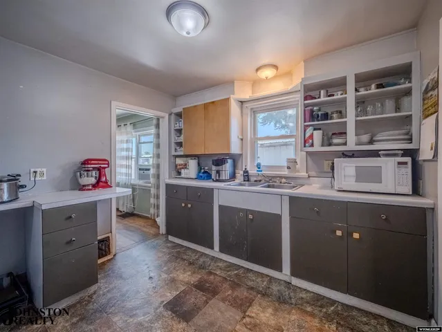 $230,000 | 816 South 7th Street, Douglas, WY 82633