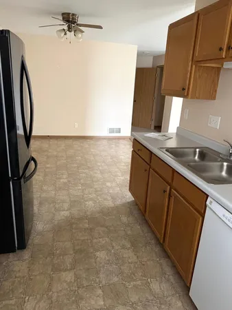 $1,336 | 1709 Sheridan Avenue, Unit 30, Montevideo, MN 56265