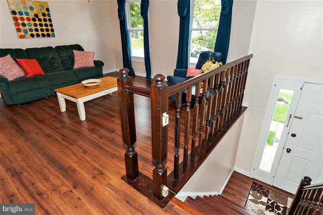 7923 Chipper Road Baltimore, MD 21244 - Photo 2 of 30 Living Room