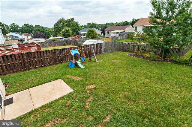 7923 Chipper Road Baltimore, MD 21244 - Photo 23 of 30 Exterior (Rear)