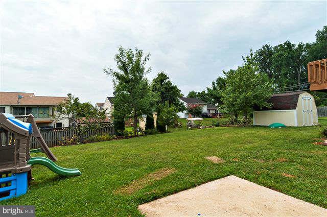 7923 Chipper Road Baltimore, MD 21244 - Photo 27 of 30 Exterior (Rear)