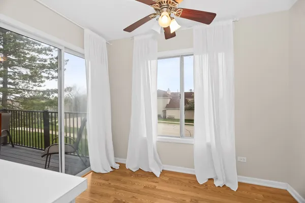 $2,100 | 7010 Brighton Court, Unit 204, Woodridge, IL 60517