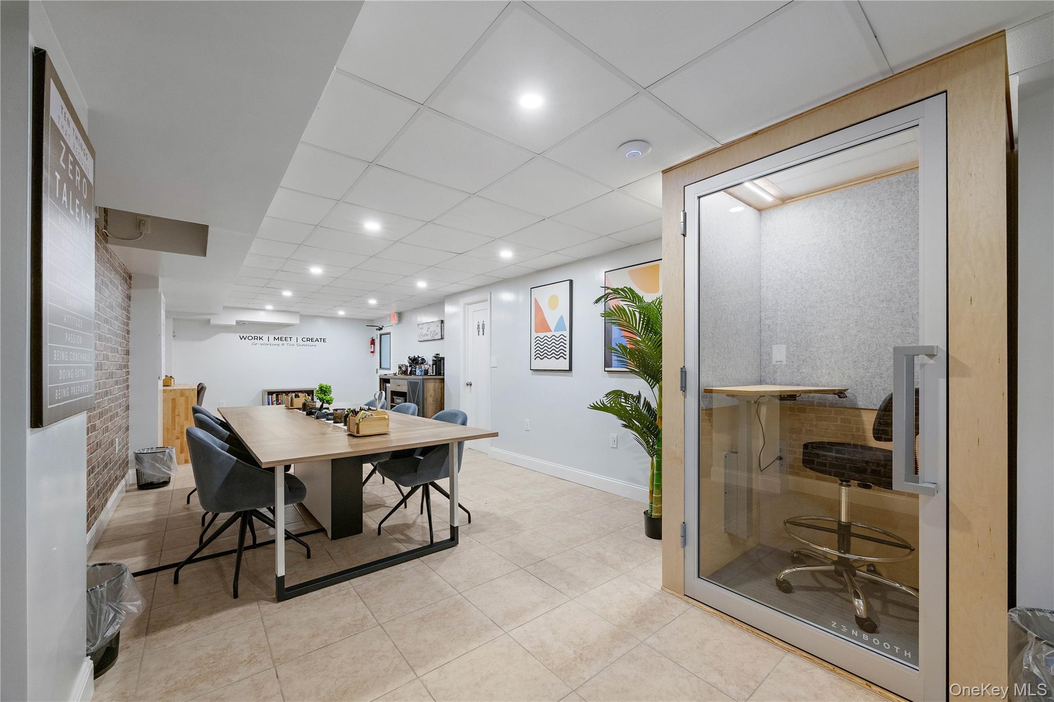210 Pelham Road, Unit 5M New Rochelle, NY 10805 - Photo 14 of 26 a view of a dining area with furniture