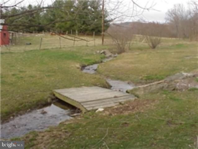 2195 County Line Road Dillsburg, PA 17019 - Photo 3 of 7 Gallery Image 3