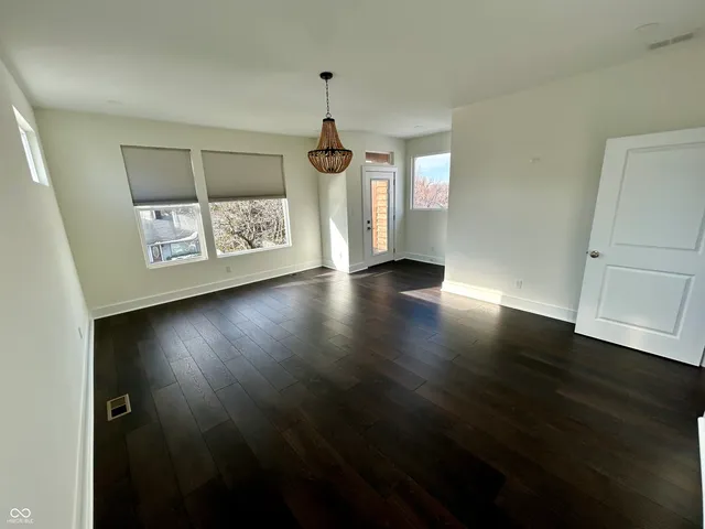 $3,000 | 2511 Delaware Street, Indianapolis, IN 46225