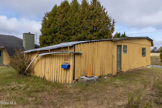 $100,000 | 2430 Highway 22, Essex, NY 12936